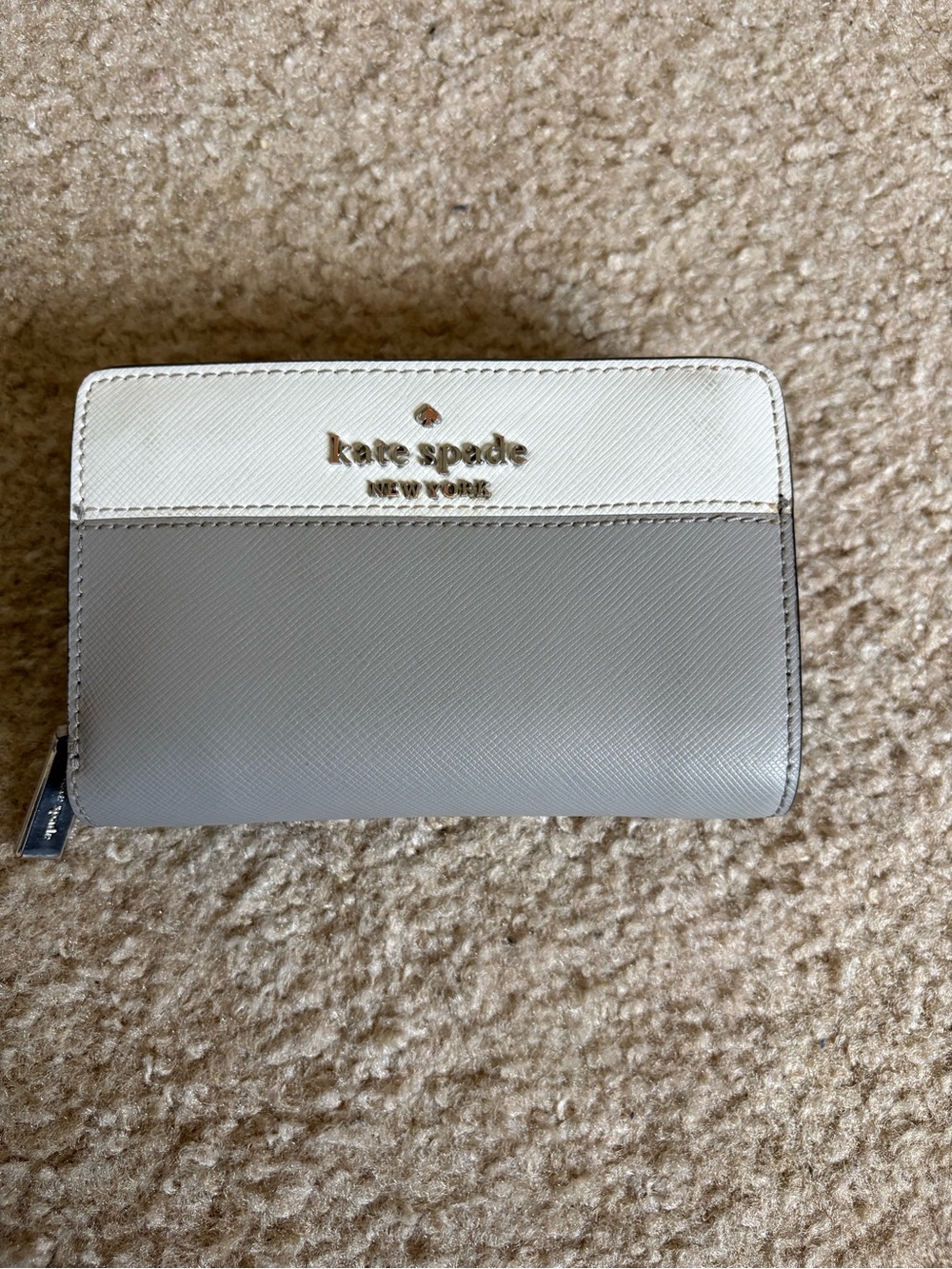 kate spade Two-Tone Saffiano Leather Zip Wallet — White & Light Gray